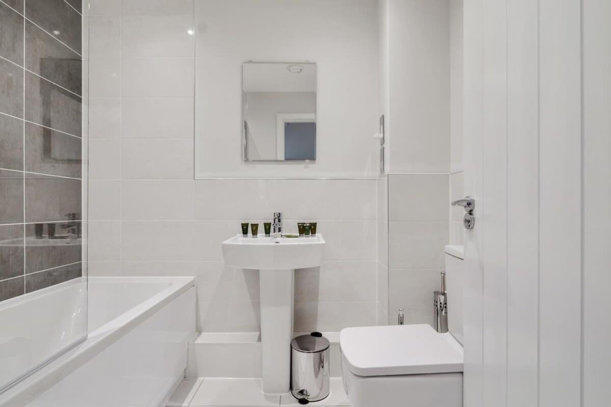 Beautiful 2 Bed Apartment In A Converted Mill Leeds  Dış mekan fotoğraf